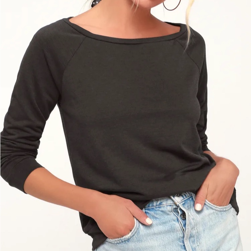 LuLu’s grey top